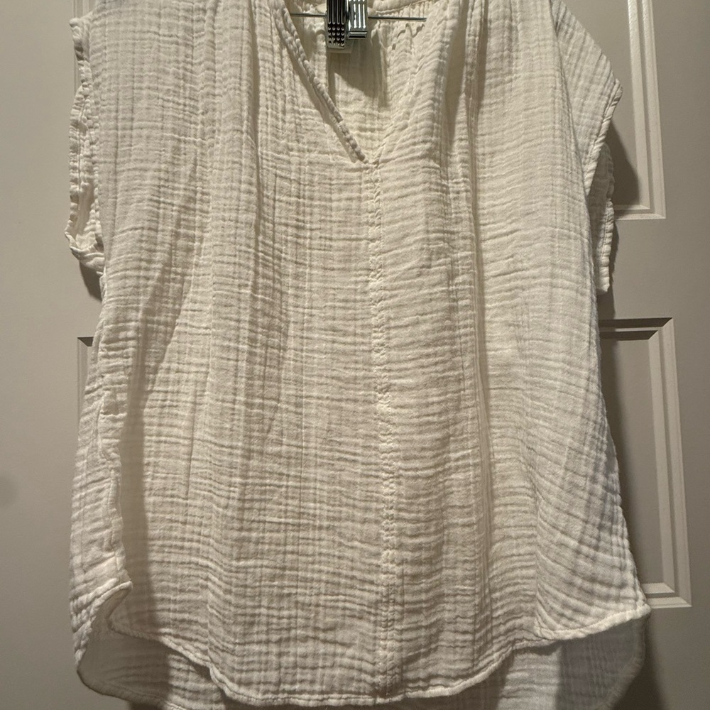 Women's White Gauze V-Neck Pullover Top